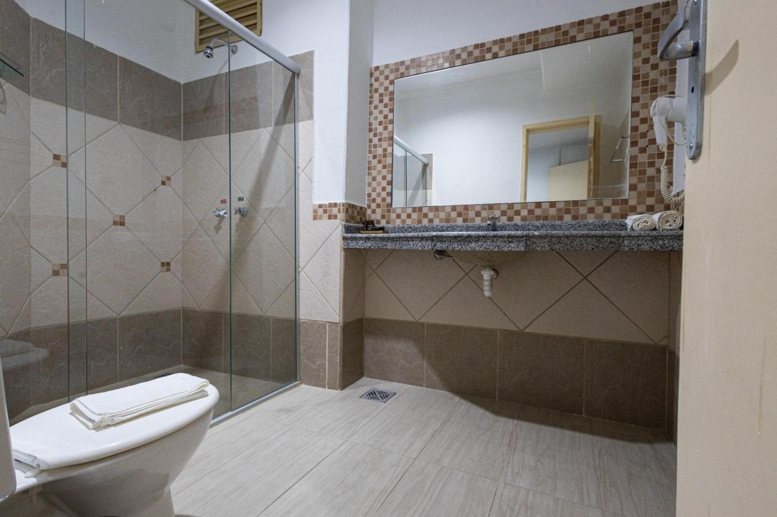 Araguaia Hotel Барра-ду-Ґарсас Екстер'єр фото