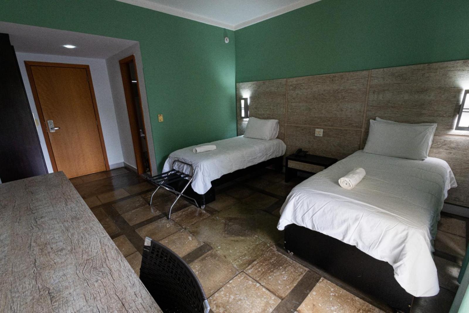 Araguaia Hotel Барра-ду-Ґарсас Екстер'єр фото
