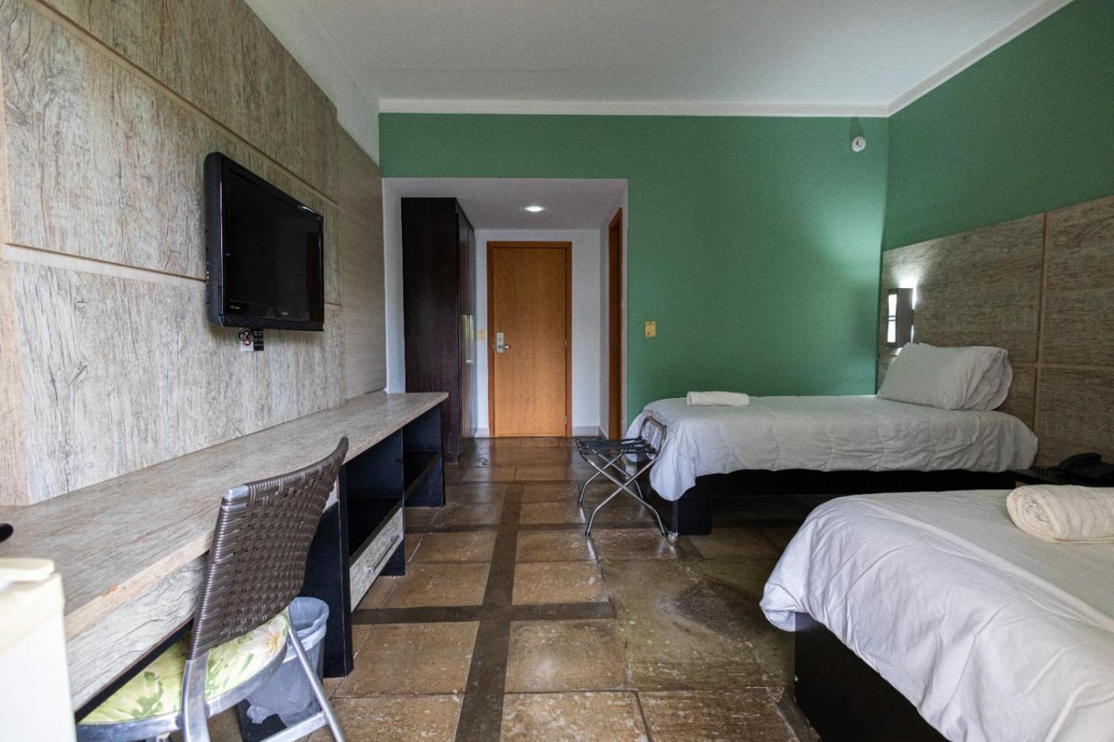 Araguaia Hotel Барра-ду-Ґарсас Екстер'єр фото