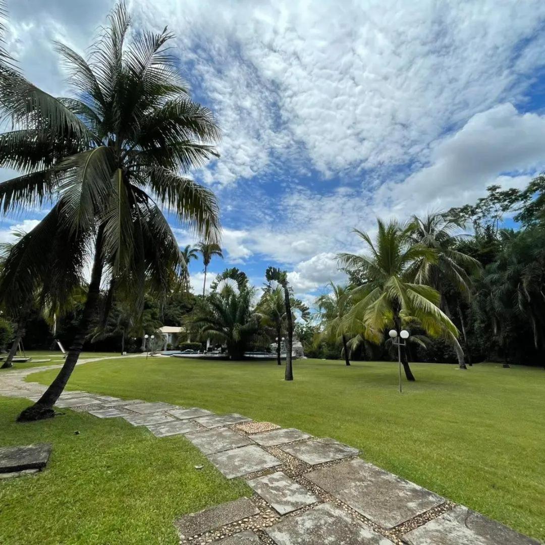 Araguaia Hotel Барра-ду-Ґарсас Екстер'єр фото