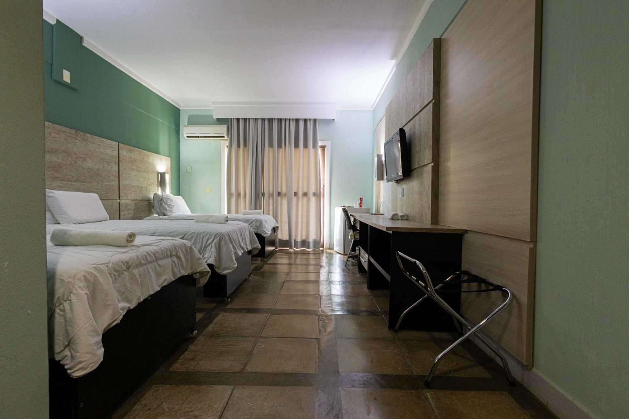Araguaia Hotel Барра-ду-Ґарсас Екстер'єр фото