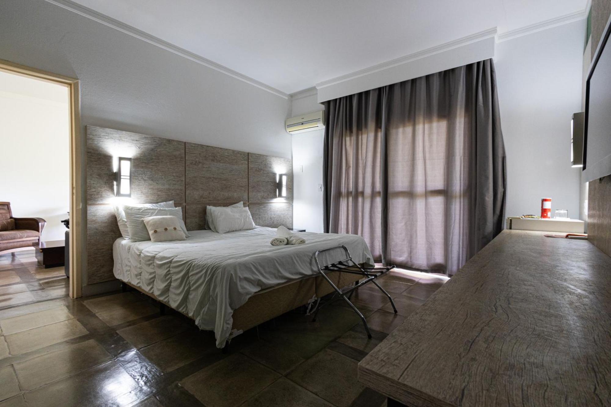 Araguaia Hotel Барра-ду-Ґарсас Екстер'єр фото